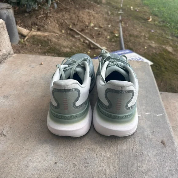 Under Armour UA Infinite Pro 2 Sage Green running shoes Under Armour UA Infinite Pro 2 Sage Green running shoes main image 2